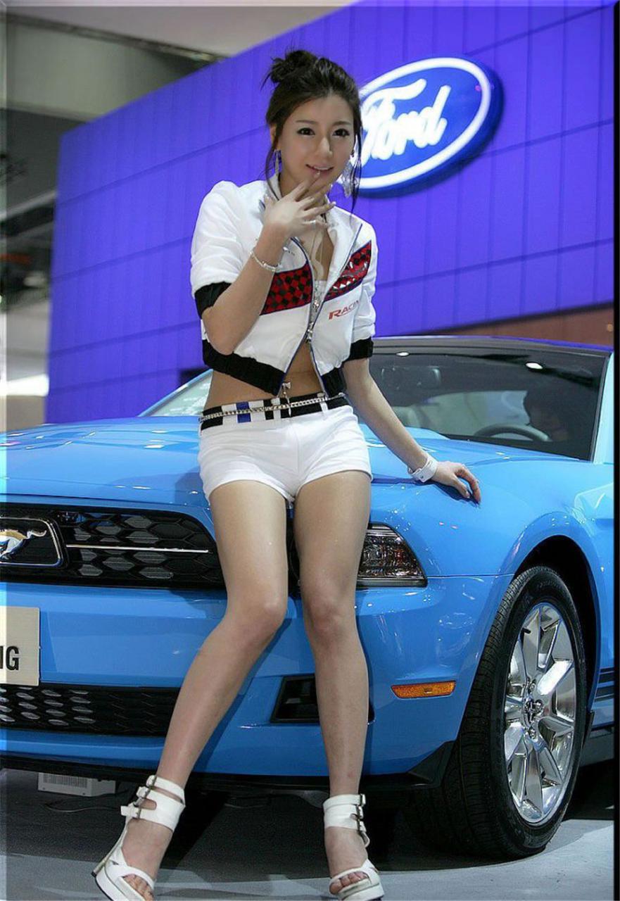 车展会上韩国性感长腿美女车模集合写真(1/13) 美图 第1张