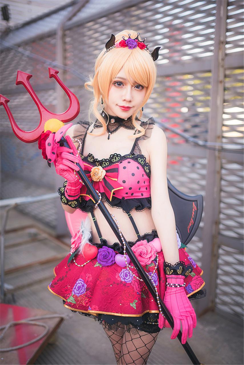 性感姐妹花美女演绎游戏魔兽装备性感美女诱惑(1/14) 美图 第1张