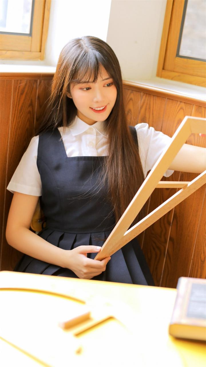 亚洲日本校花学霸美少女蓝色校服校园清纯写真(1/9) 美图 第1张
