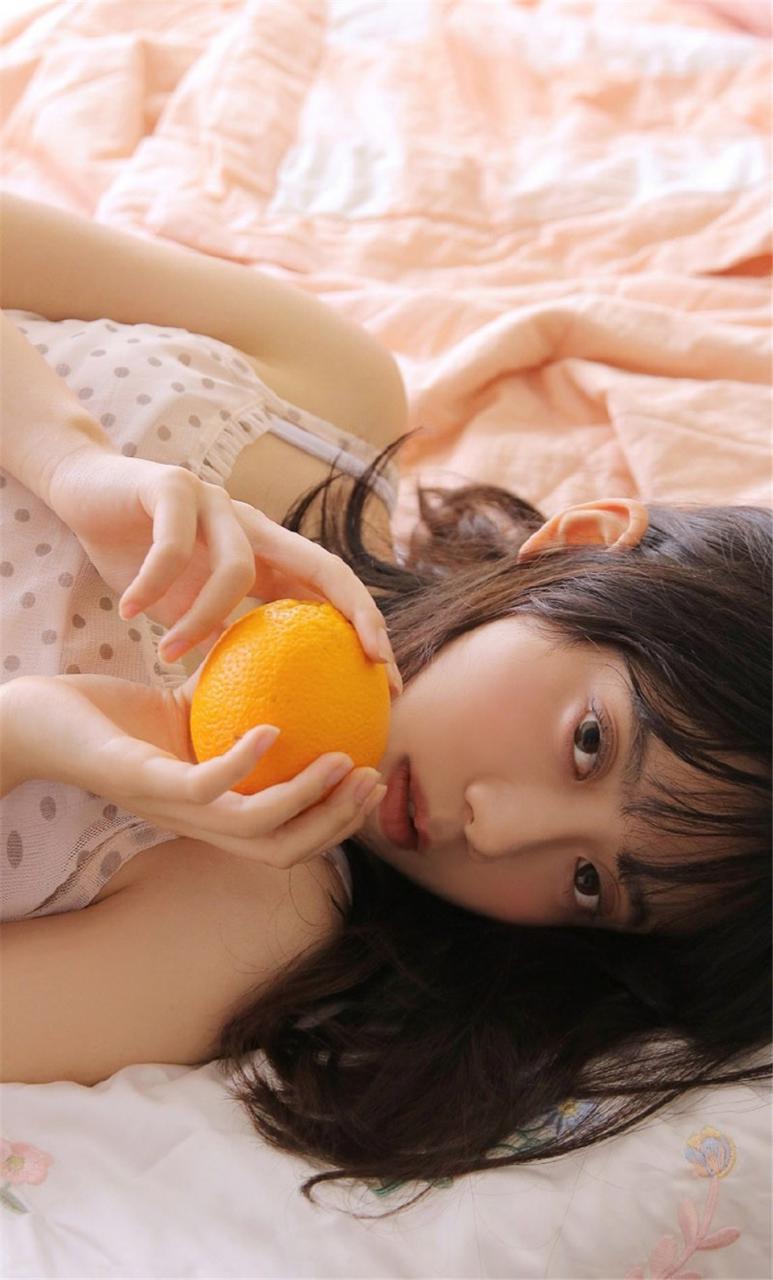 亚洲日本短发美少女波点睡衣居家生活极品美女图片(1/8) 美女图片 第1张