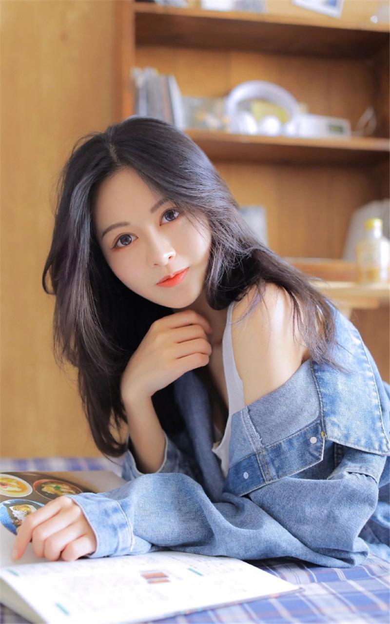 亚洲日本美女学霸校花牛仔上衣居家生活唯美写真(1/9) 美图 第1张