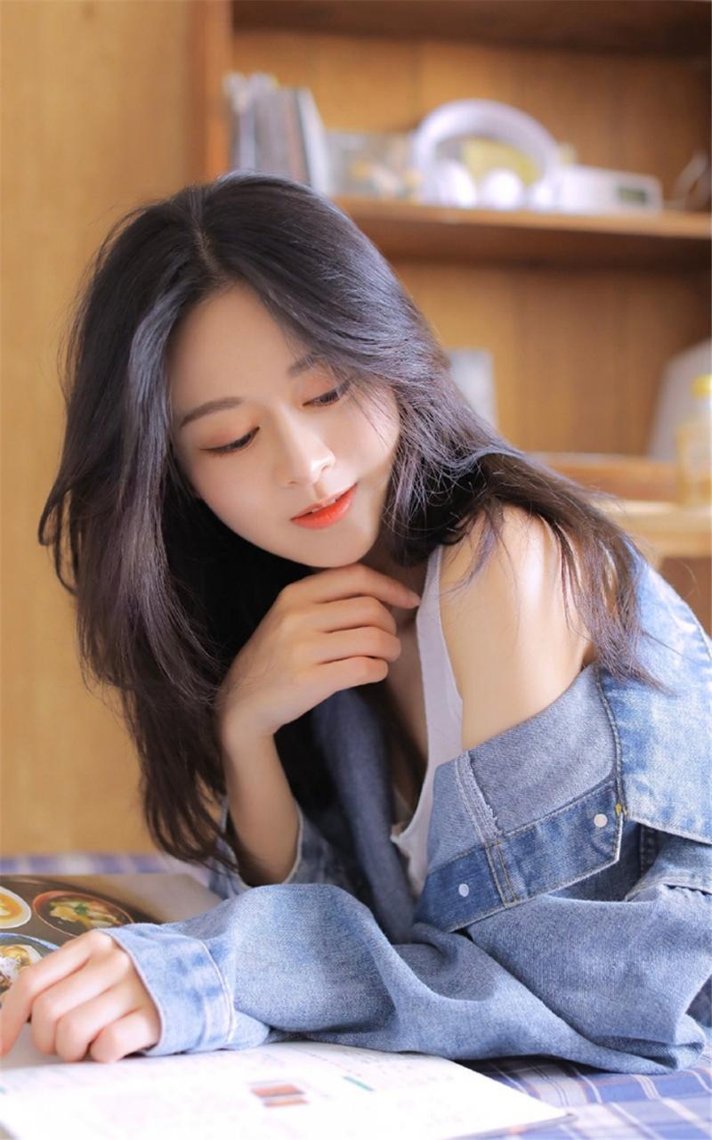 亚洲日本美女学霸校花牛仔上衣居家生活唯美写真(1/9) 美图 第1张