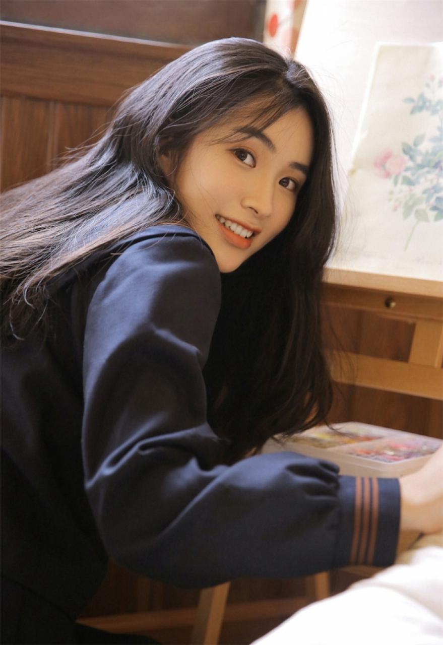甜美清新亚洲日本美少女乌黑头发蓝色校服居家生活萌萌哒写真(1/9) 美图 第1张