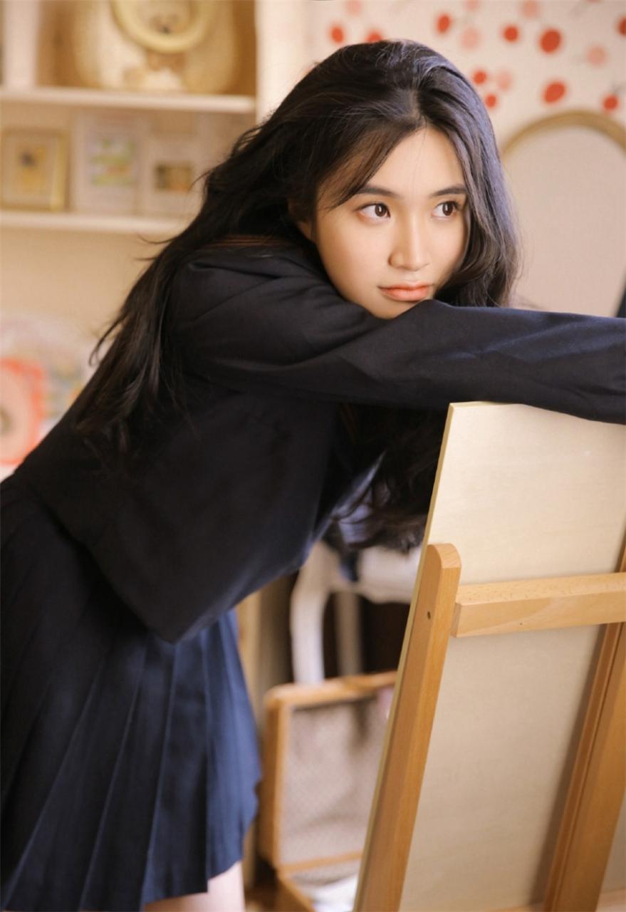 甜美清新亚洲日本美少女乌黑头发蓝色校服居家生活萌萌哒写真(1/9) 美图 第1张