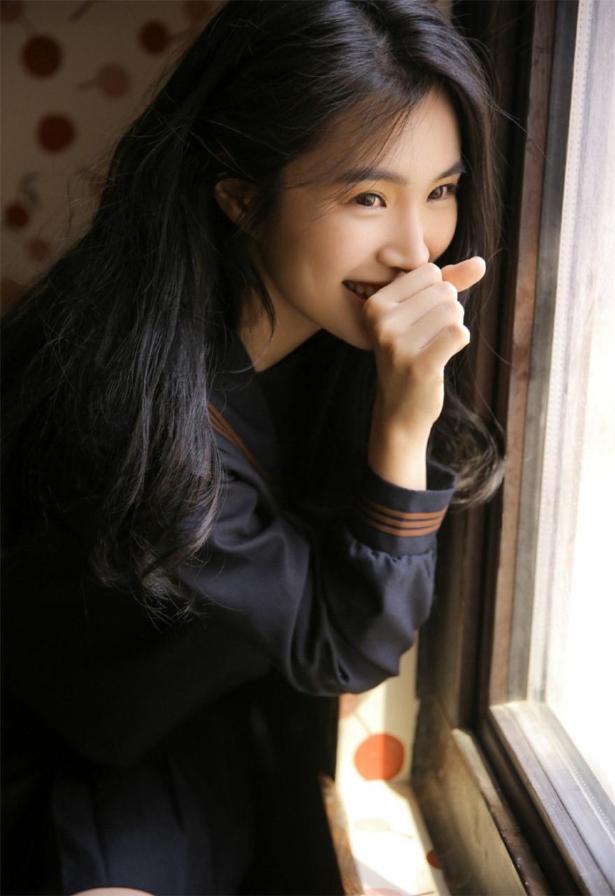 甜美清新亚洲日本美少女乌黑头发蓝色校服居家生活萌萌哒写真(1/9) 美图 第1张