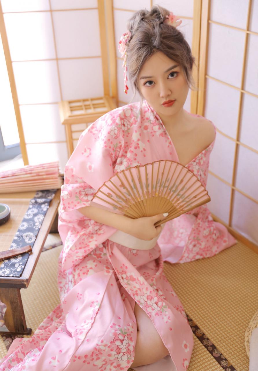 粉嫩装扮美女模特居家私房诱惑图片大全(1/12) 美图 第1张