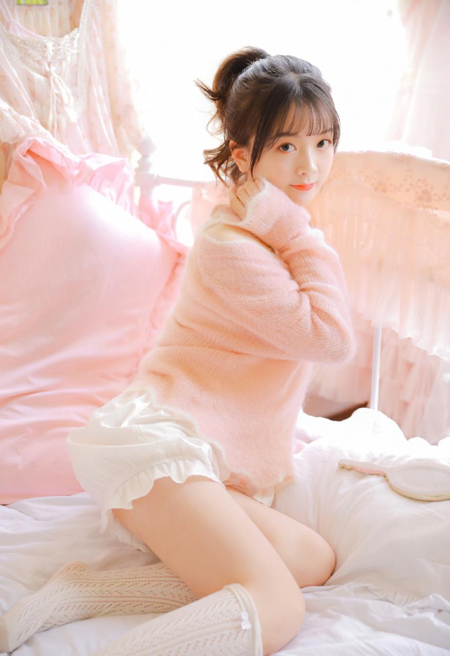 粉嫩装扮美女模特居家私房诱惑图片大全(1/12) 美图 第1张