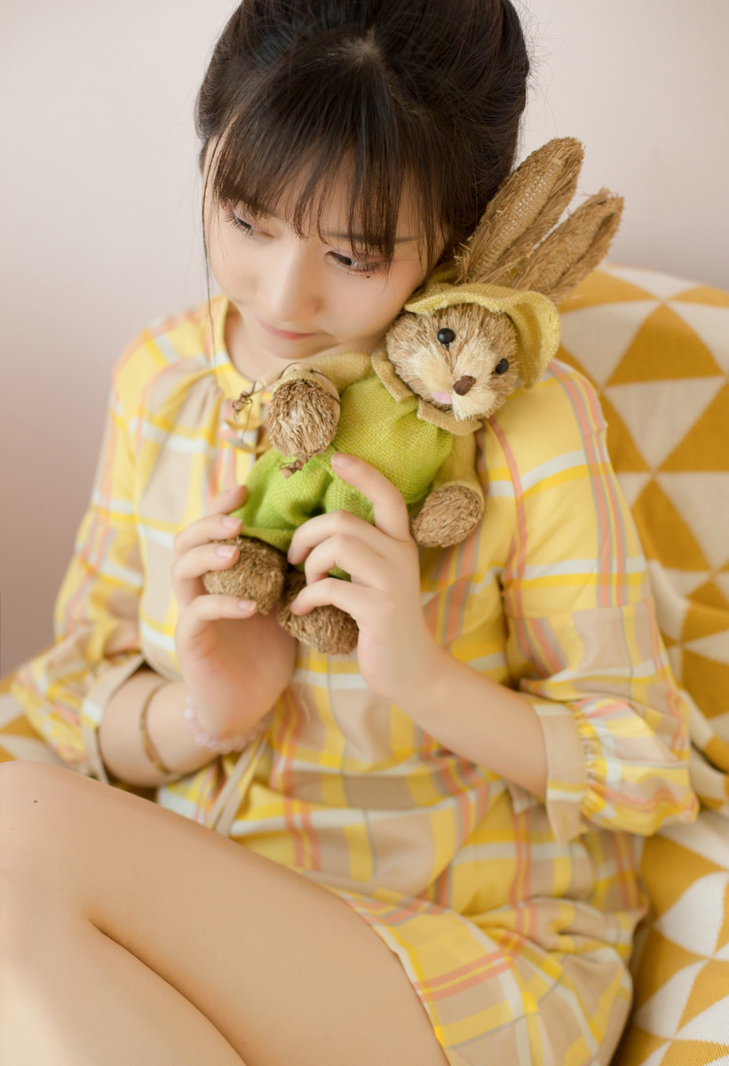 丸子头电眼美女养眼美腿私房高清写真(1/14) 美图 第1张