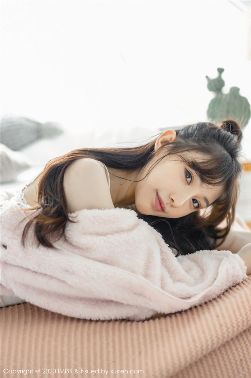粉嫩棒棒糖女神ynn刘奕宁极品闺房美图(1/25) 美图 第1张