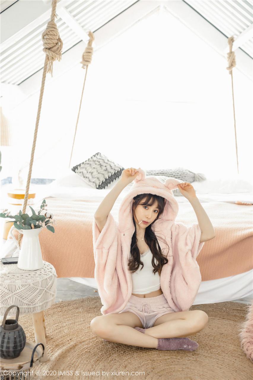 粉嫩棒棒糖女神ynn刘奕宁极品闺房美图(1/25) 美图 第1张