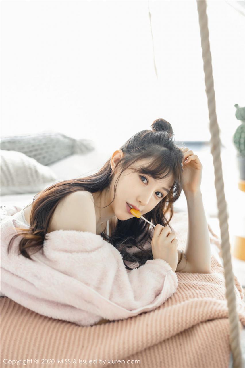 粉嫩棒棒糖女神ynn刘奕宁极品闺房美图(1/25) 美图 第1张