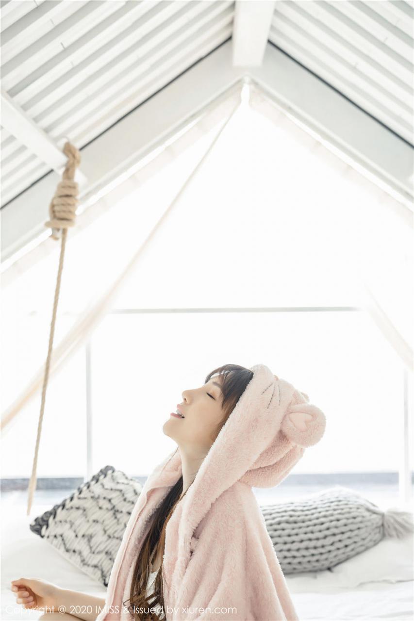 粉嫩棒棒糖女神ynn刘奕宁极品闺房美图(1/25) 美图 第1张