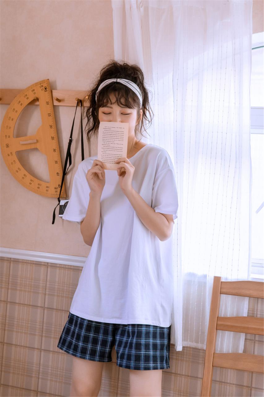 优雅知性校花学霸美少女白色T恤高马尾青春阳光写真(1/12) 美图 第1张