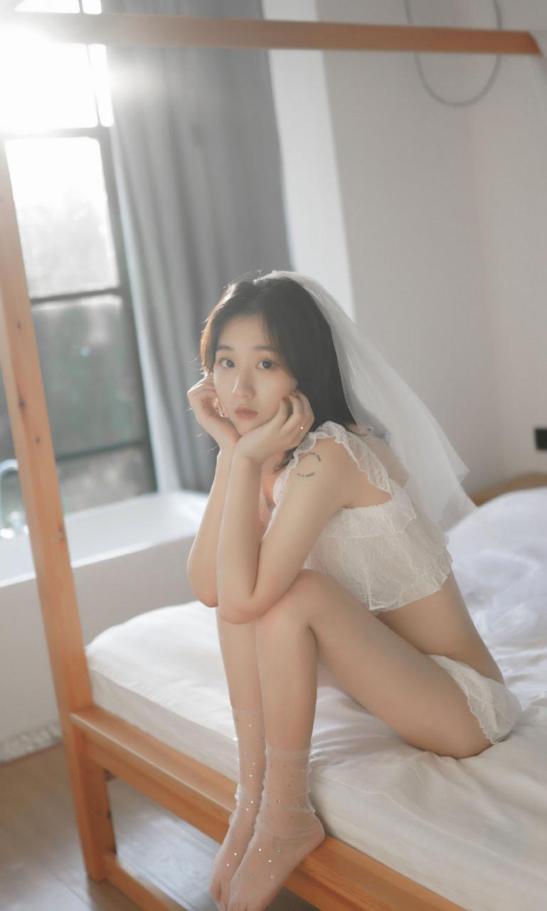 尤物美女翘臀美腿性感写真图片 美图 第1张