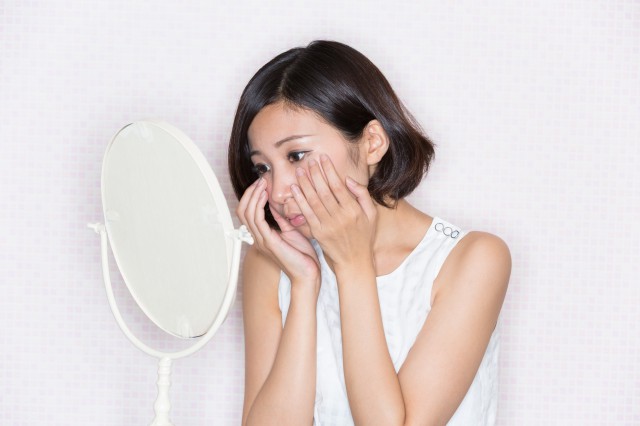 眼霜在护肤的第几步用 眼霜的正确涂抹方法 健康 第3张