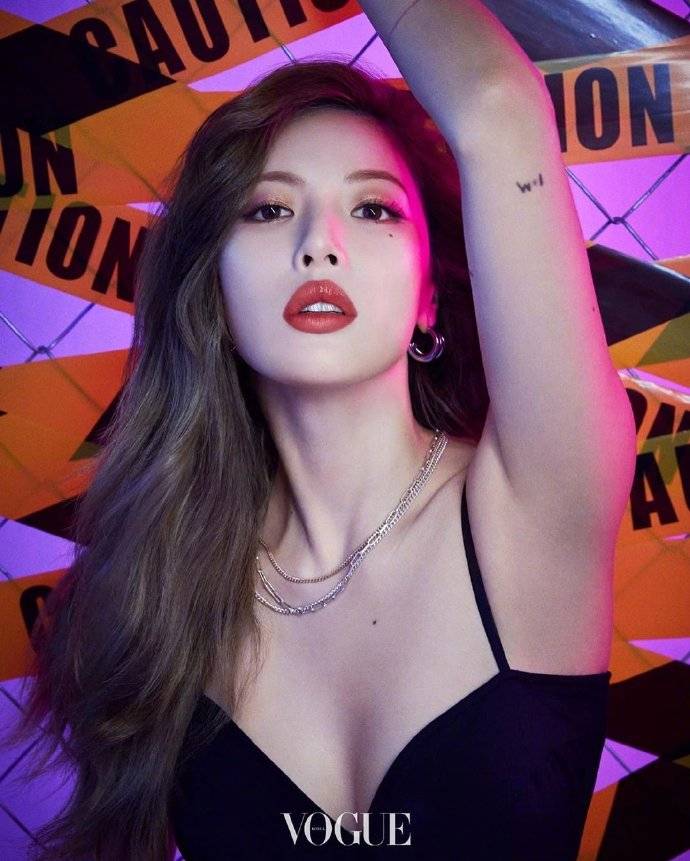 性感美艳的“小野马”泫雅来了！让女生们都羡慕的御姐谁不爱！ 时尚 第1张