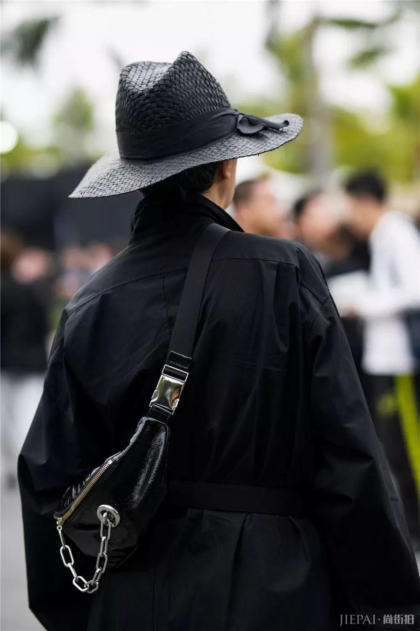 中日韩三地街拍，哪个更辣眼？ 街拍 第17张