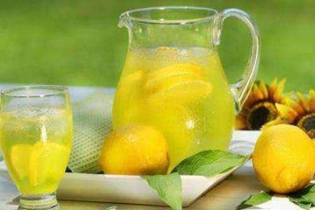 柠檬水功效和作用 柠檬水正确的减肥泡法 美容健康 第1张