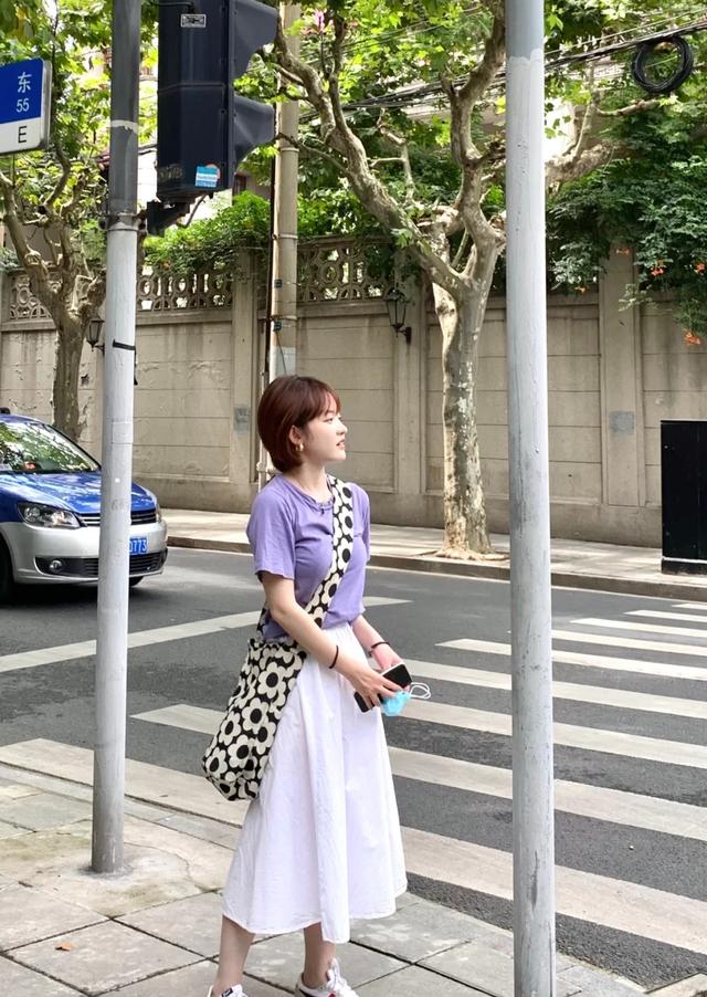 试试这么搭T恤，简单又好看，潮流范轻松打造 穿搭技巧 第8张