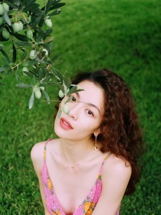 慵懒羊毛卷和复古大波浪怎么选！你知道怎么去打造吗？ 健康 第4张