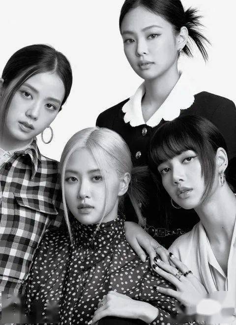 韩女团登上《ELLE》美版10月刊封面，第一个登封的女团！ 时尚 第3张