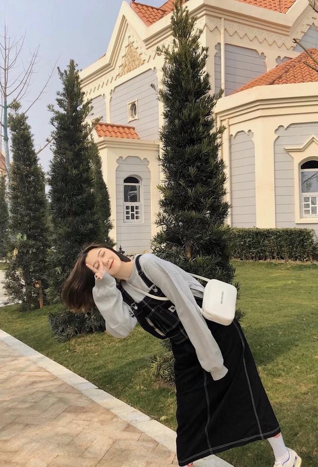 背带这样穿少女感扑面而来，减龄就靠它 穿搭 第2张