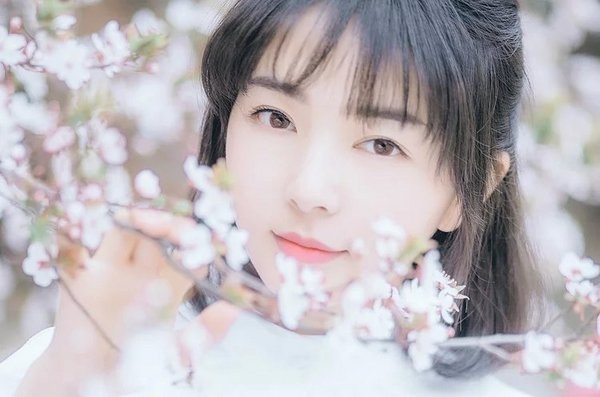我和一个三十岁少妇的真实故事 那一夜暧昧的气氛让人沉醉 情感语录 第1张