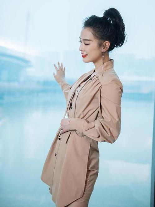40岁女人巨显老的发型，这3种发型谁留谁土气，太影响颜值和美 健康 第4张