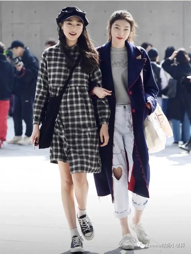 2020早秋韩国街拍，常见的3款单品搭配凸显不一样的“韩流”时尚 街拍潮人 第1张