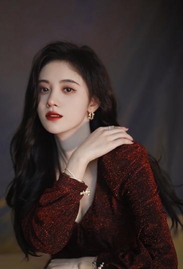 建议“发量少”的女生：多试试以下4种发色，提升精致感并不难 美容健康 第5张