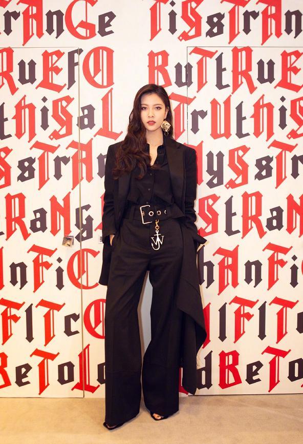 最近“无性别穿搭”火了，优雅率真为你带来全新时尚感 穿搭 第4张