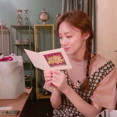 女朋友生日到了 送什么礼物会讨得对方欢心呢 语录 第1张