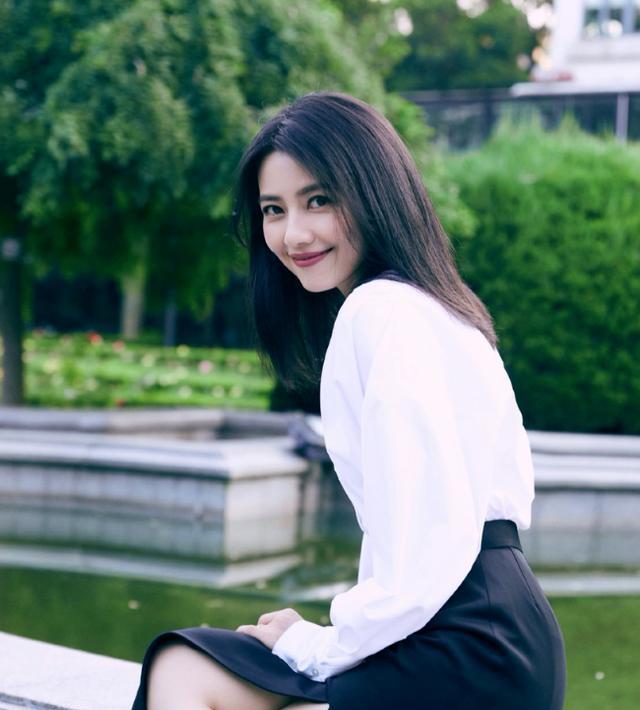 女星旧照曝光，章子怡清纯，周迅有灵气，网友：她是真的美 时尚 第9张