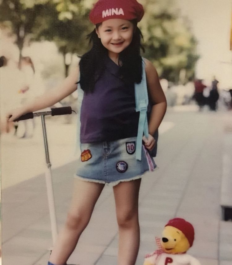 硬糖少女学生照，赵粤表情可爱，张艺凡很是呆萌，王艺瑾还挺洋气 时尚 第5张