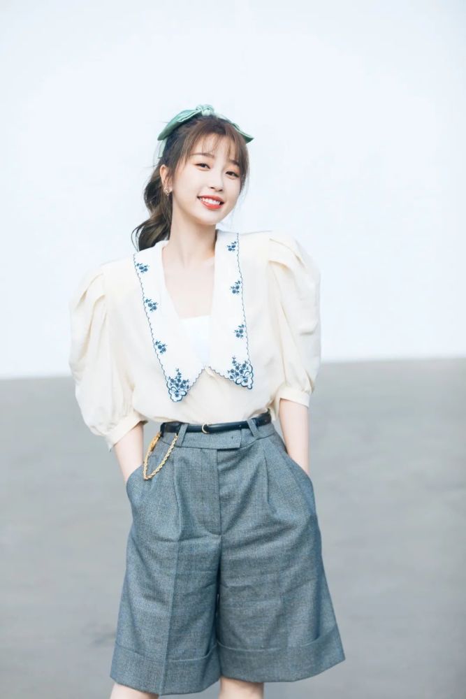 美貌持续在线，看这些女明星们的初秋时尚穿搭 时尚 第2张