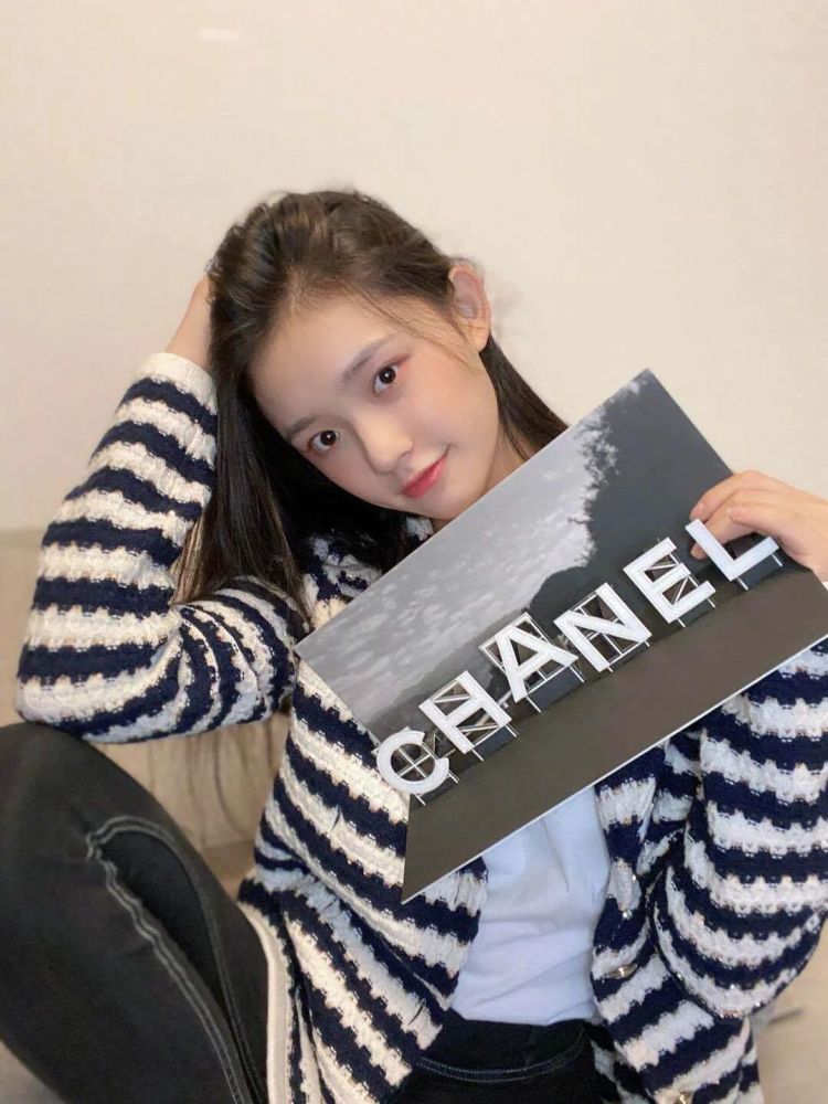 美貌持续在线，看这些女明星们的初秋时尚穿搭 时尚 第3张