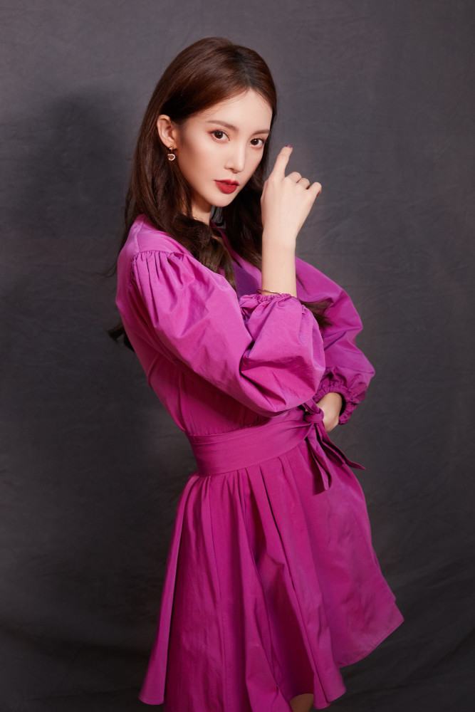 金晨秀运动套装，宽松卫衣搭配休闲渔夫帽满满慵懒气息 明星搭配 第10张