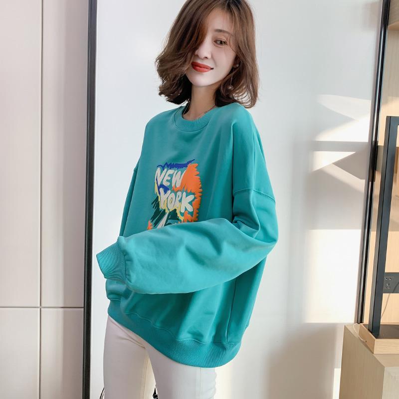休闲卫衣就是减龄，30岁的女人穿也显得青春活力 穿搭 第2张