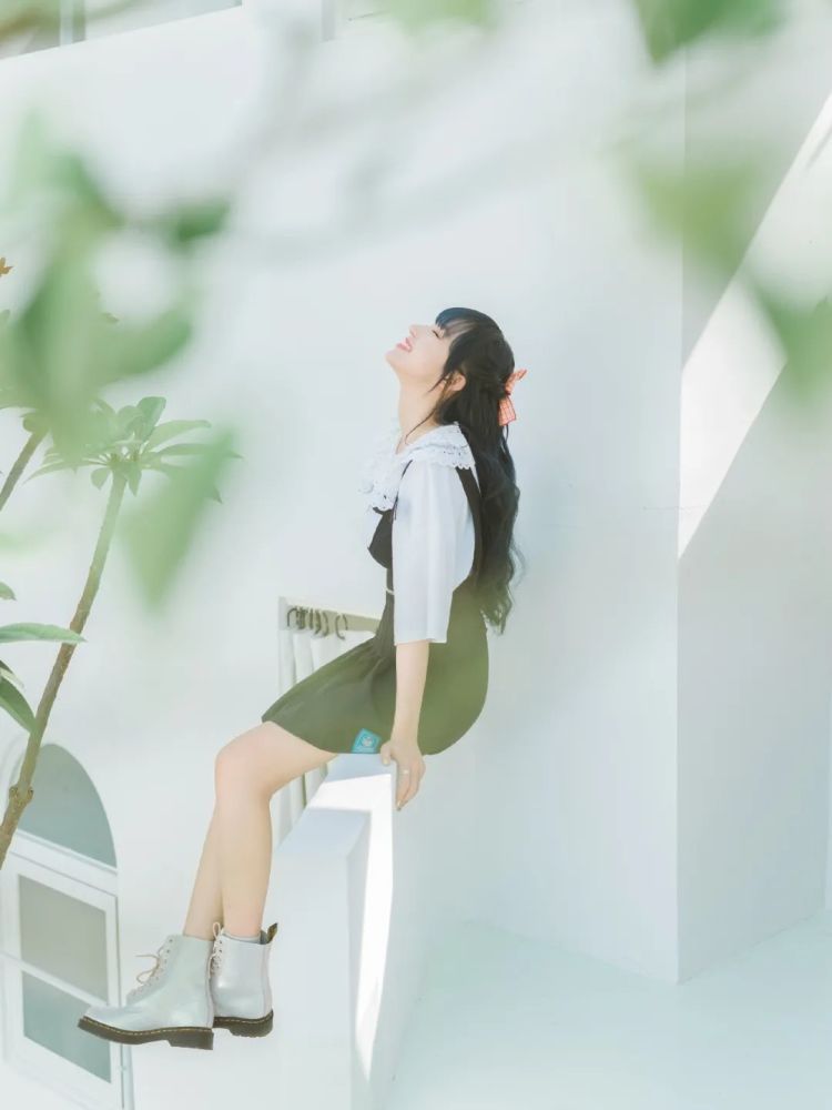 美貌持续在线，看这些女明星们的初秋时尚穿搭 时尚 第4张