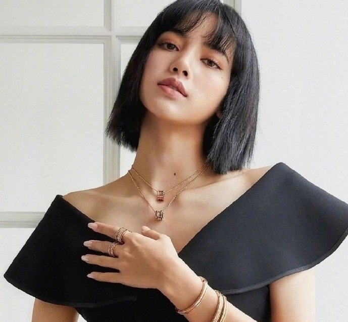 LISA的黑茶色短发超显白 美容健康 第8张