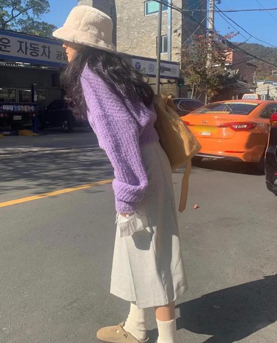 约会必备：韩国女孩的软妹风毛衣 穿搭技巧 第10张