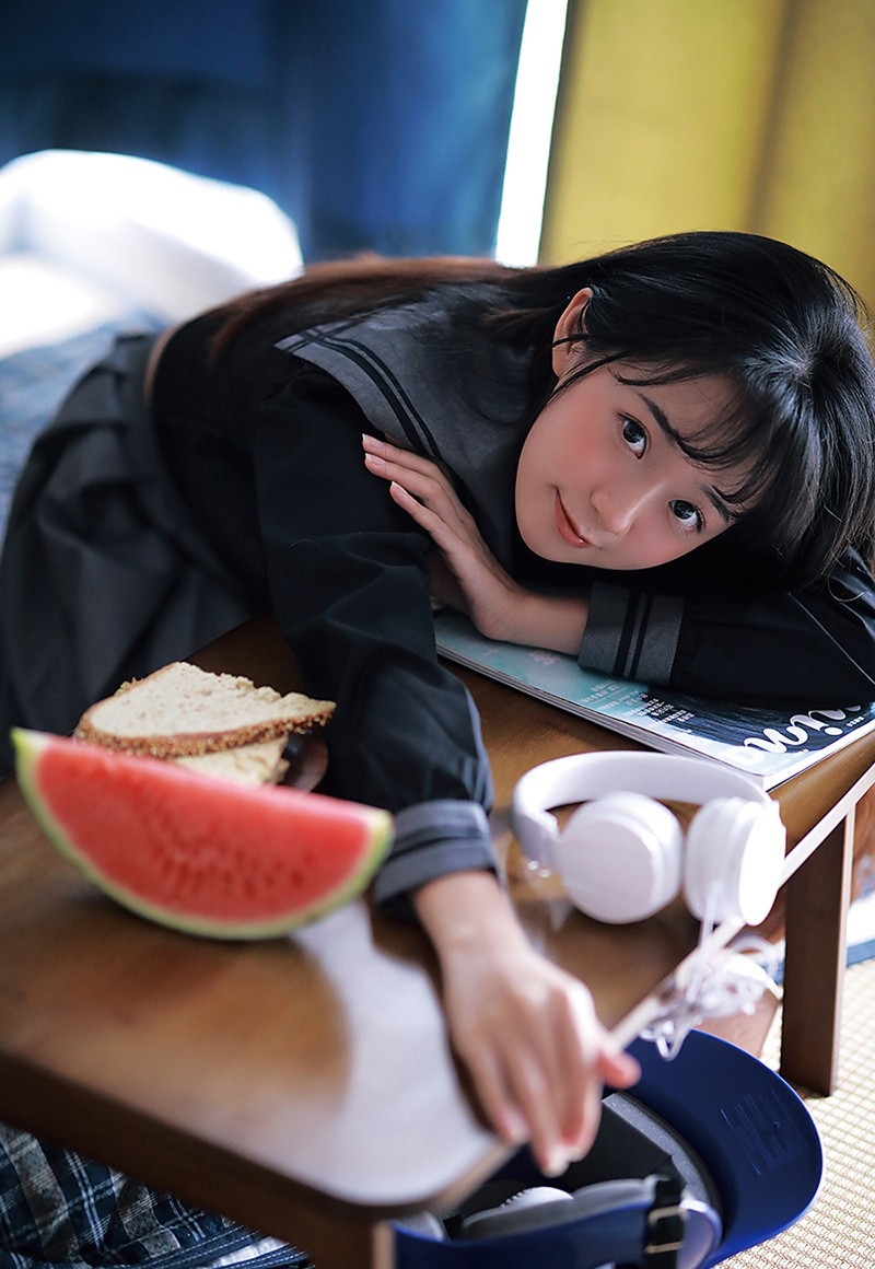 清纯甜美樱花妹校服写真图片 美图 第1张
