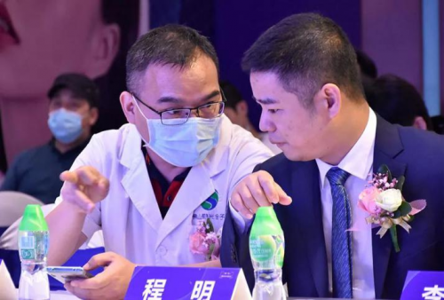 曙光金子隆鼻巨匠刘云忠：如果一辈子只坚持做好一件事，那就是鼻整形！ 美容健康 第2张