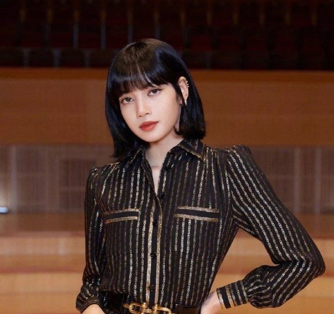 LISA的黑茶色短发超显白 美容健康 第1张