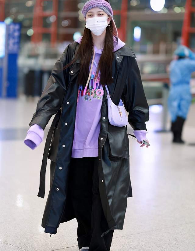 秋冬巧妙卫衣穿搭，找到更适合的自己的style 穿搭技巧 第3张