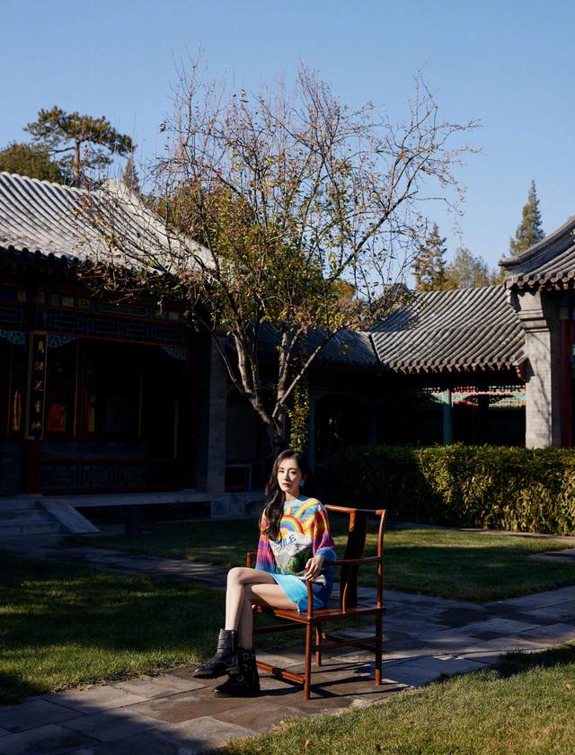 带货女王杨幂因带钻石口罩又登上了社交平台热搜 时尚 第12张