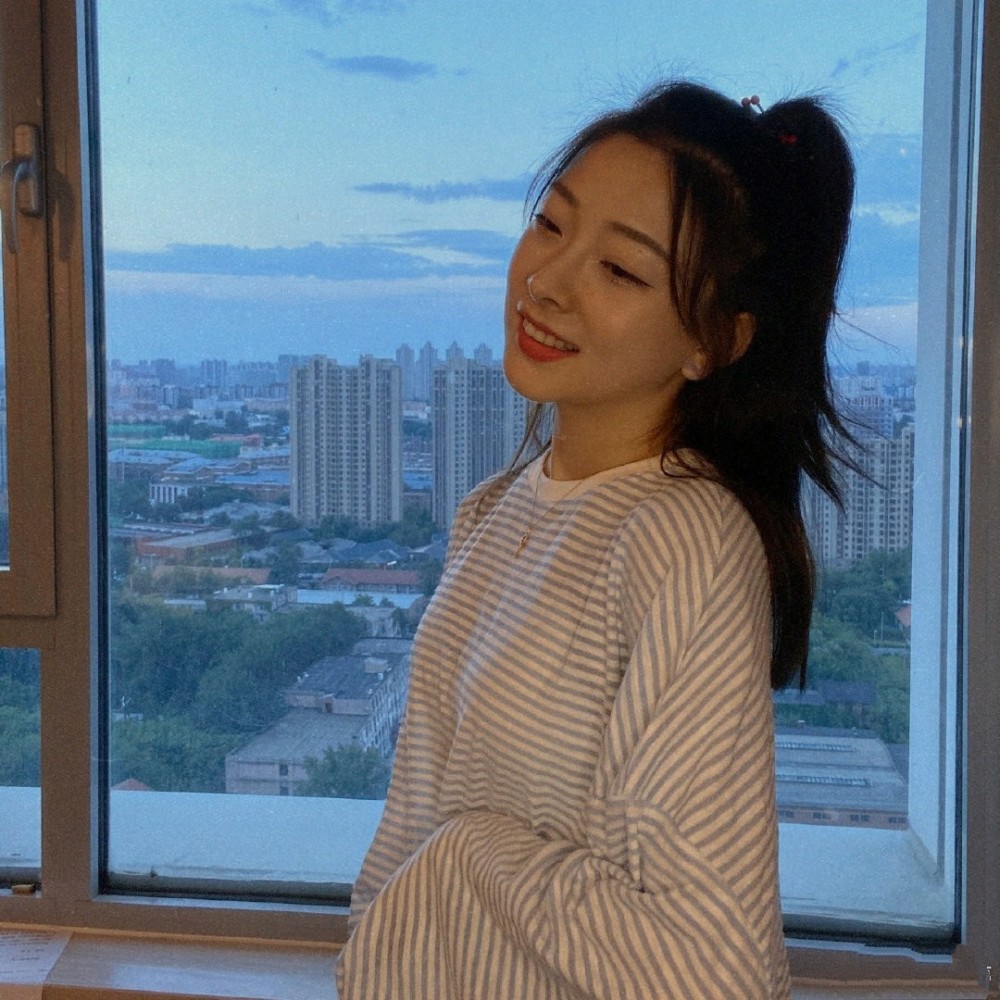 何曼婷挑染双辫，复古格纹呢子西装配短裤潮力四射 时尚 第9张