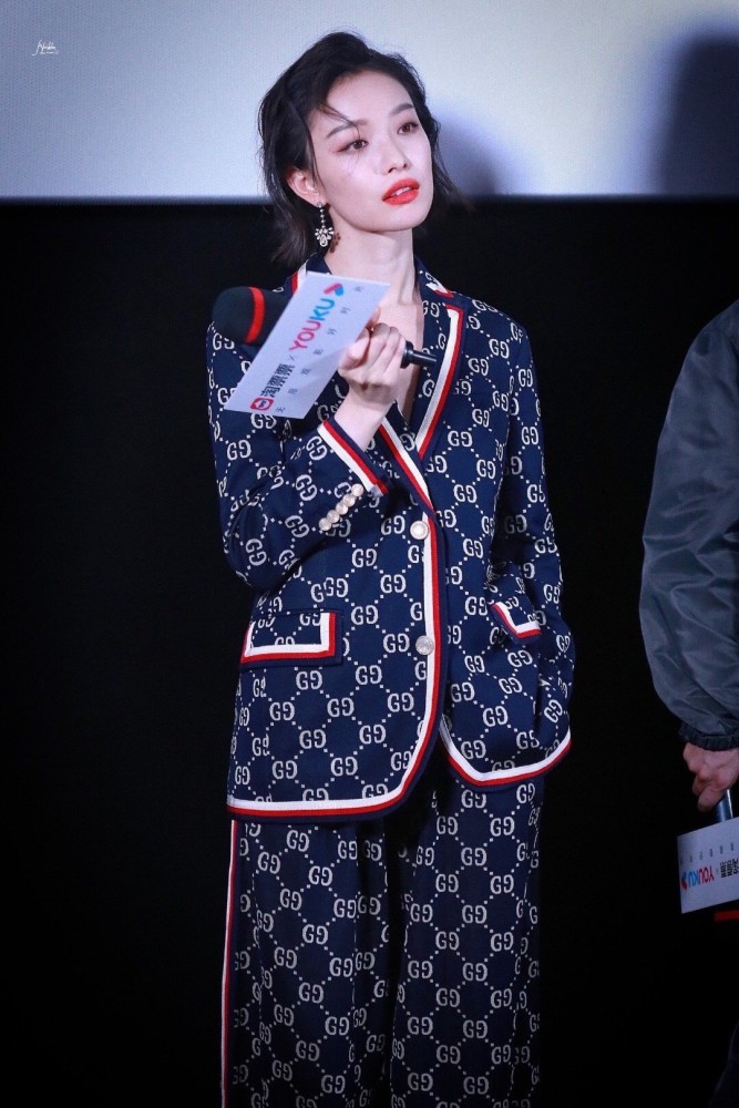 倪妮的日常素颜状态也能打，一改往日艳压气势 时尚 第5张