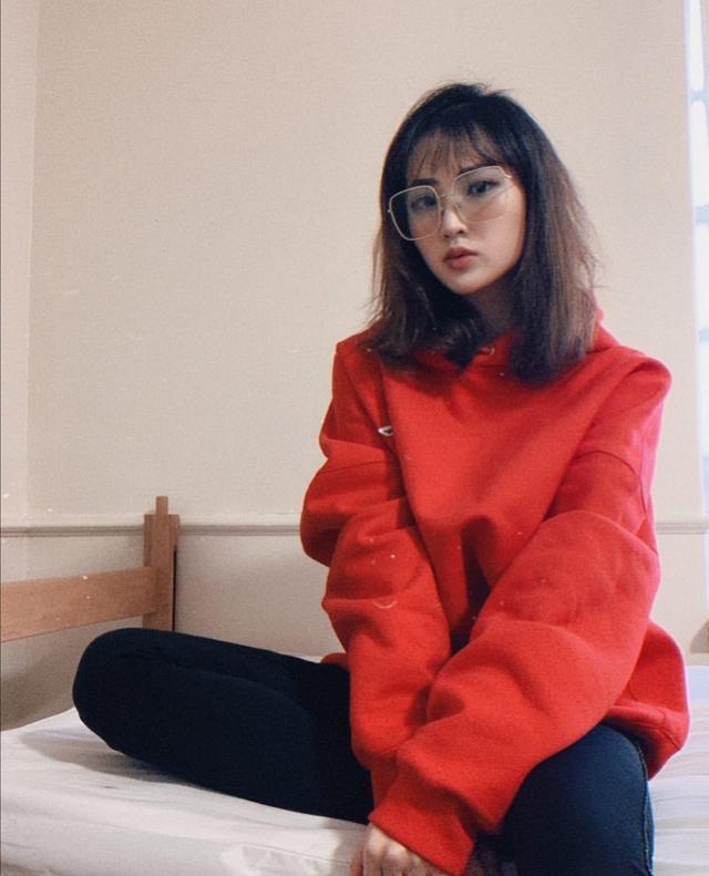 姚安娜穿连体衣摆各种POSE，时尚表现力不输女明星 时尚 第6张