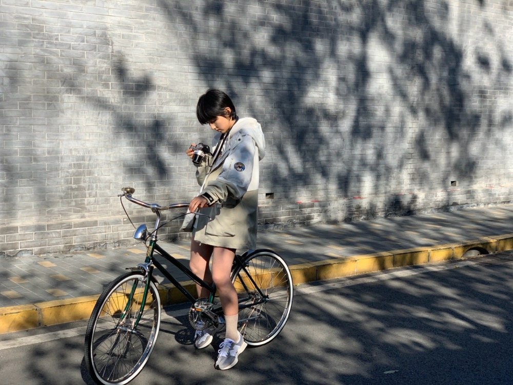 短发怎么剪出少年感！看张子枫短发+接地气穿衣，气质清爽干净 健康 第2张